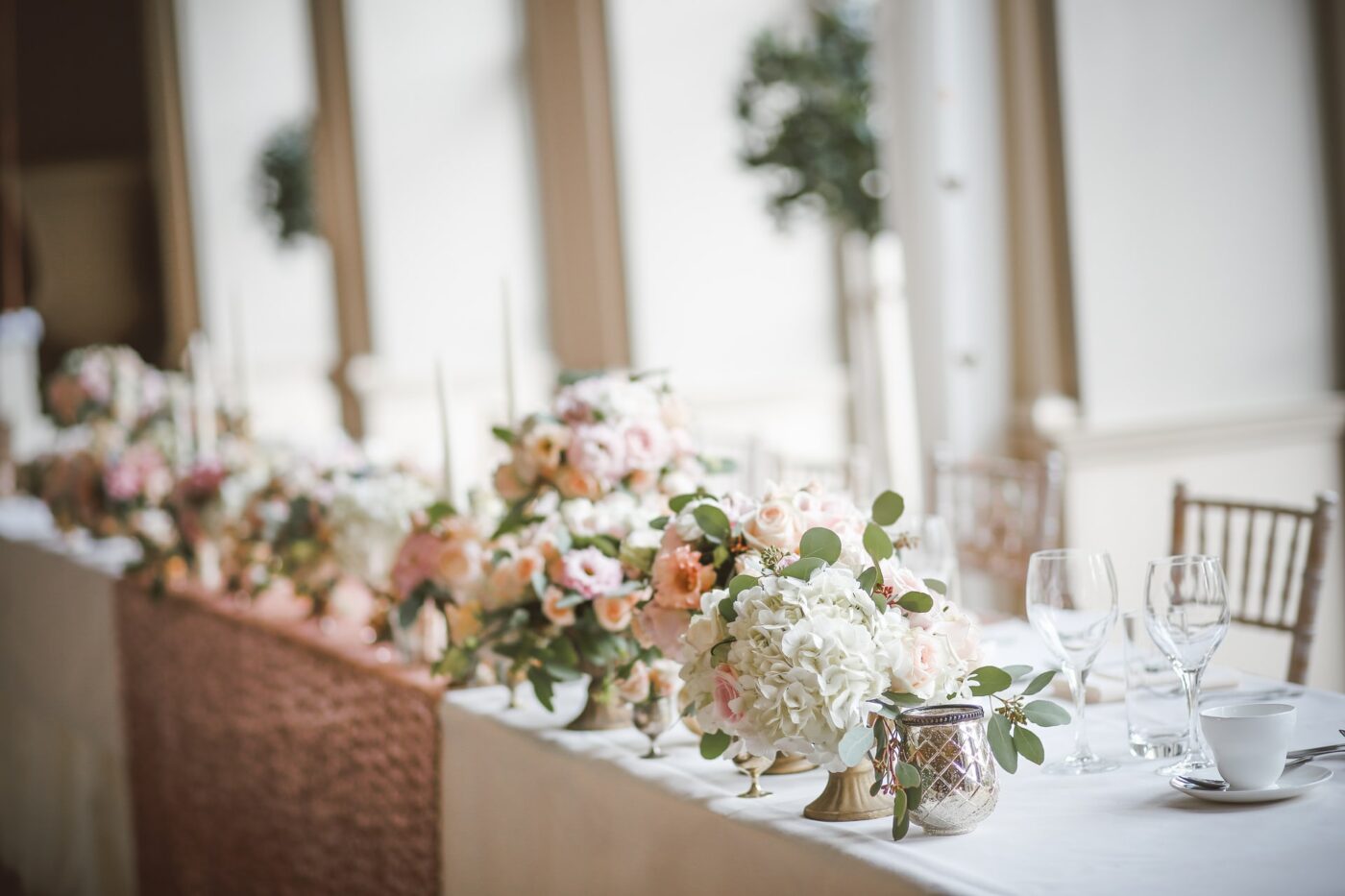 Want to Create Your Own Wedding Flower Arrangement? Follow These Tips