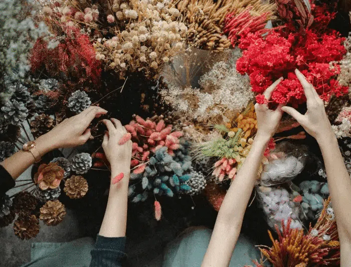 Bulk Flowers Near Me: Fresh vs. Preserved for Fall Events